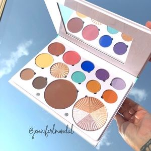 😍 NWT Free Spirit Palette by OFRA!😍